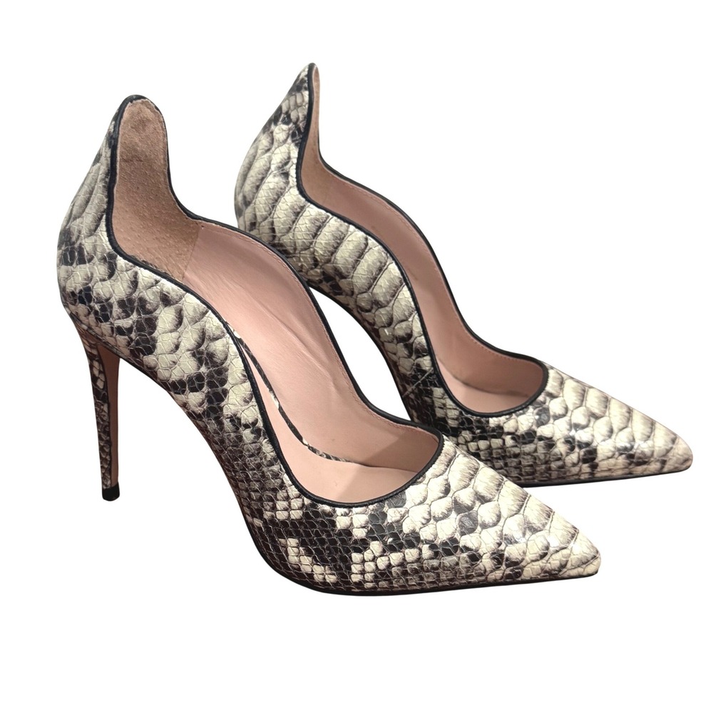 James Chan Pumps Size 6 Snakeskin Embossed Leather Pointed Toe Stiletto Neutral
